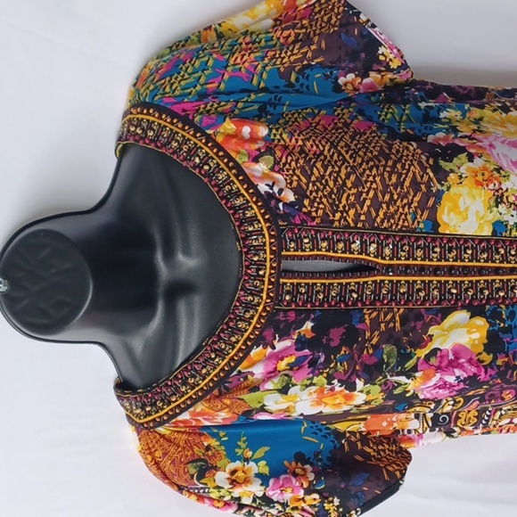 Beige By ECL size 12 Beaded intricate neck line, going down the front. EUC - Picture 2 of 7